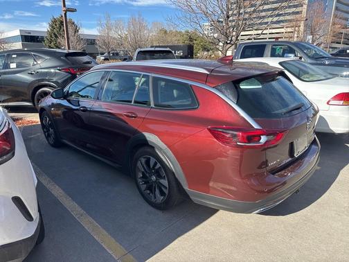 2018 Buick Regal TourX Essence