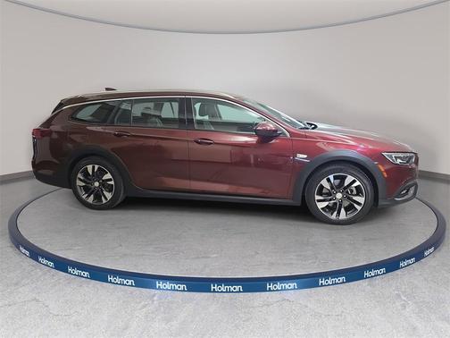 2018 Buick Regal TourX Essence