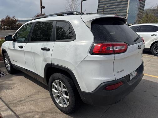 Bright White Clearcoat 2016 Jeep Cherokee Sport