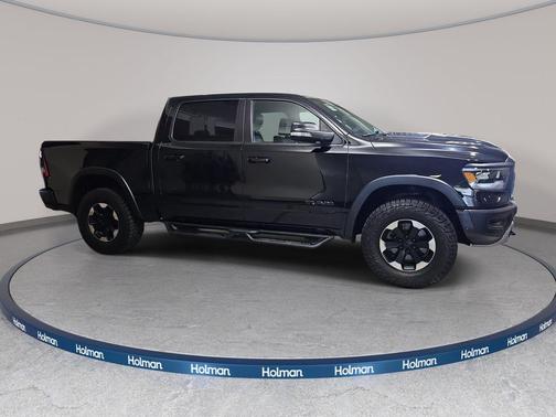 Diamond Black Crystal Pearlcoat 2021 RAM 1500 Rebel