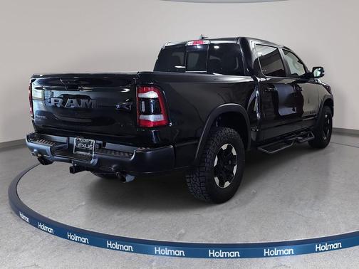 Diamond Black Crystal Pearlcoat 2021 RAM 1500 Rebel