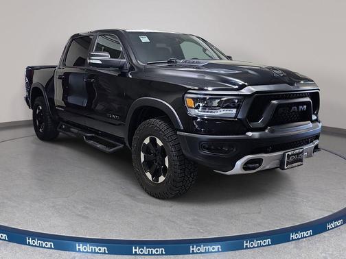 Diamond Black Crystal Pearlcoat 2021 RAM 1500 Rebel