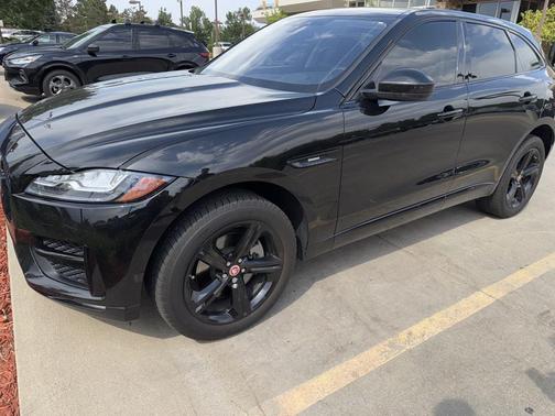 2017 Jaguar F-PACE 35t R-Sport