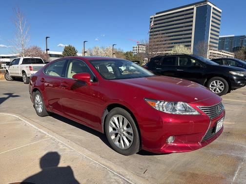 Matador Red 2014 Lexus ES 300h Base