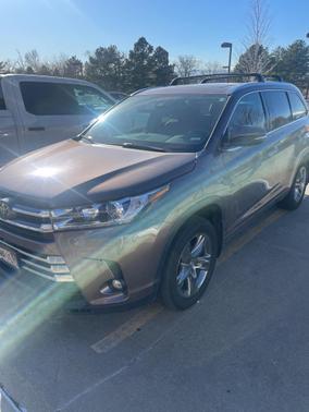 2019 Toyota Highlander Limited Platinum