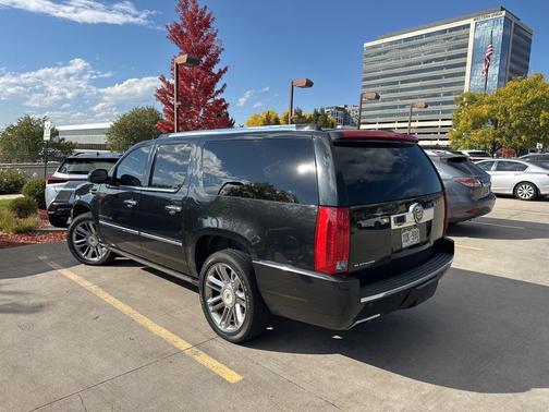 2013 Cadillac Escalade ESV Platinum Edition