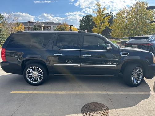 2013 Cadillac Escalade ESV Platinum Edition