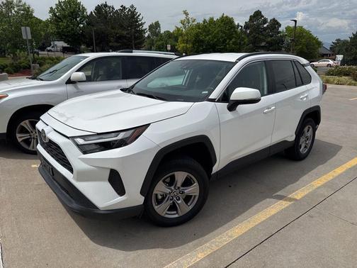 Ice Cap 2025 Toyota RAV4 Hybrid XLE