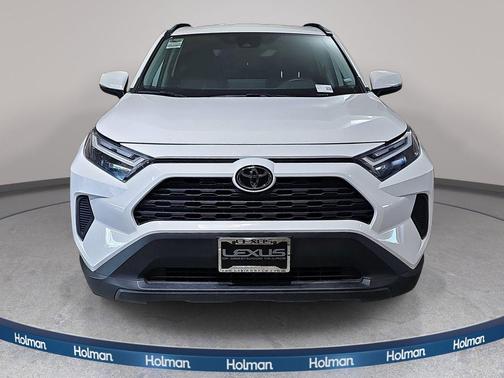 Ice Cap 2025 Toyota RAV4 Hybrid XLE