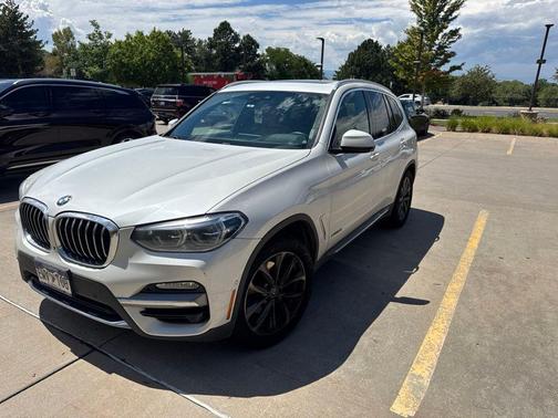 White Metallic 2018 BMW X3 xDrive30i