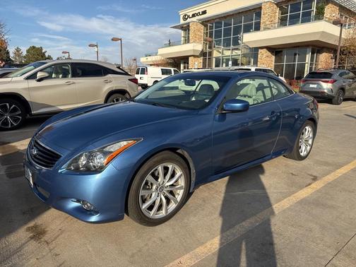 2011 INFINITI G37 Base