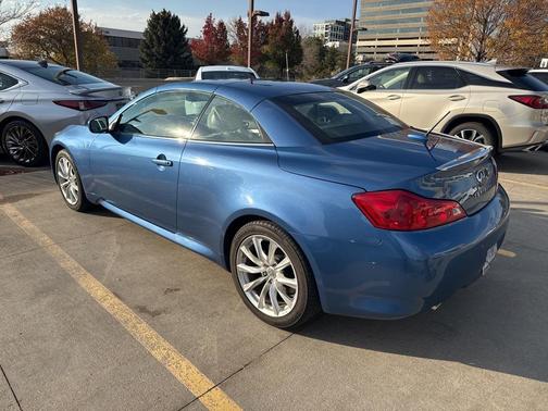 2011 INFINITI G37 Base