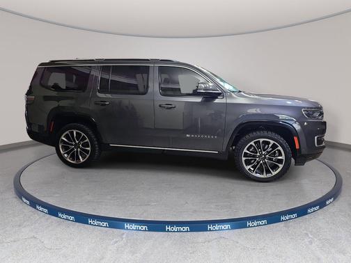 Baltic Gray Metallic Clearcoat 2022 Jeep Wagoneer Series III 4x4
