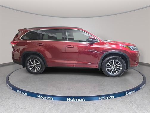 2017 Toyota Highlander SE