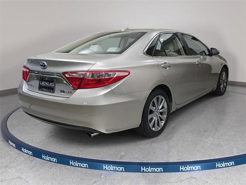 2016 Toyota Camry Hybrid XLE