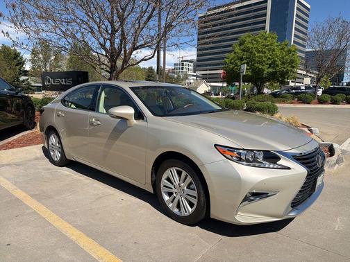 Cashmere Metallic 2016 Lexus ES 350 Base