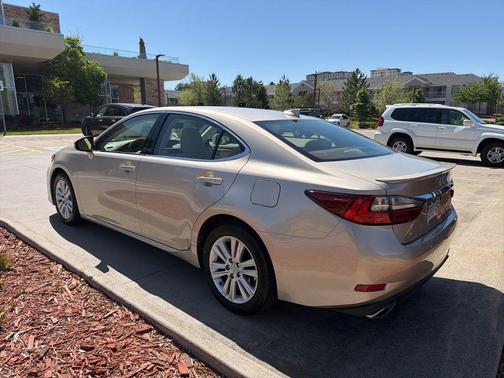 Cashmere Metallic 2016 Lexus ES 350 Base