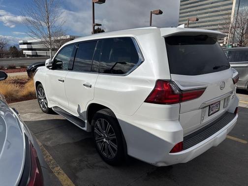 2016 Lexus LX 570 Base