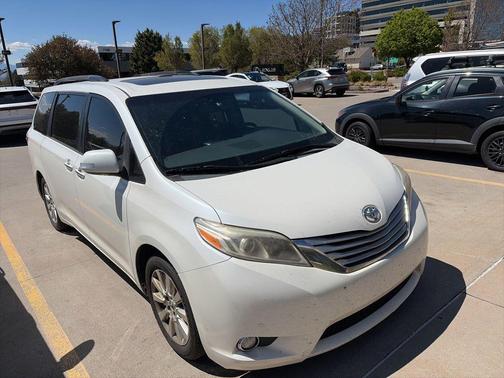 Blizzard Pearl 2015 Toyota Sienna Limited Premium