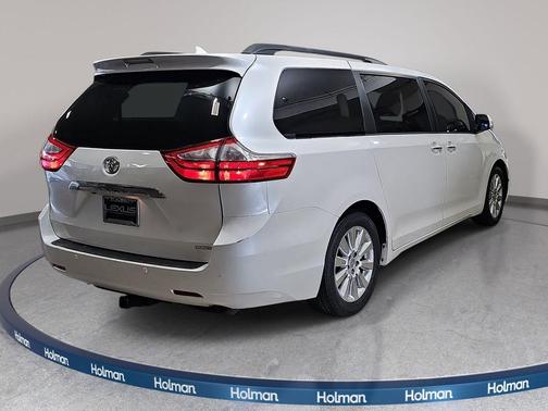 Blizzard Pearl 2015 Toyota Sienna Limited Premium