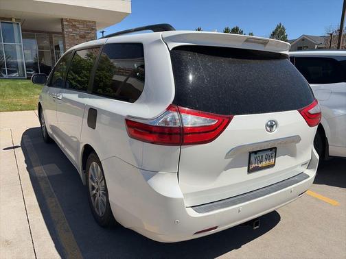 Blizzard Pearl 2015 Toyota Sienna Limited Premium
