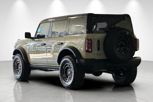 Desert Sand 2026 Ford Bronco Badlands