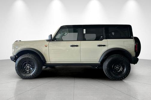 Desert Sand 2026 Ford Bronco Badlands