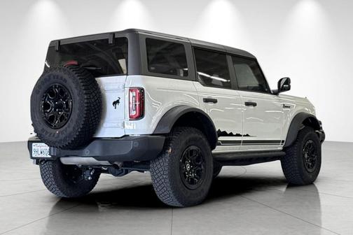Oxford White 2023 Ford Bronco Wildtrak