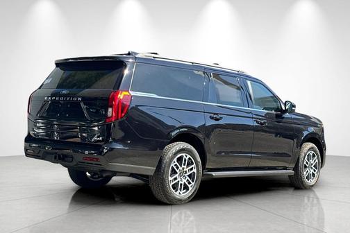AGATE BLACK METALLIC 2026 Ford Expedition Max Active 4x4