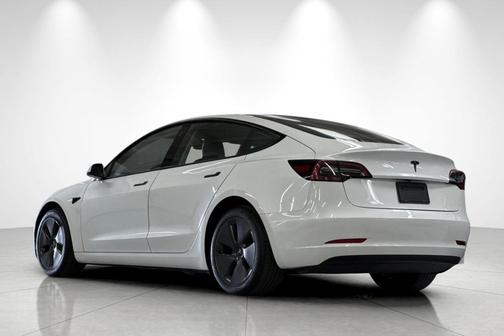 Midnight Silver Metallic 2023 Tesla Model 3 Standard Range