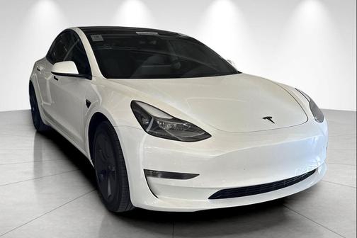 Midnight Silver Metallic 2023 Tesla Model 3 Standard Range