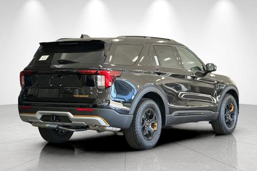 AGATE BLACK METALLIC 2026 Ford Explorer Tremor