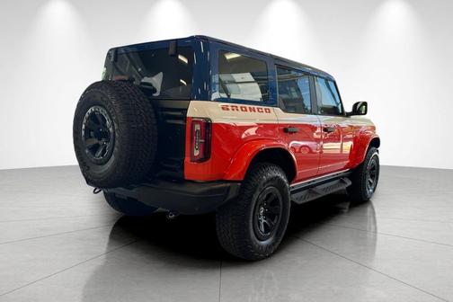 Oxford White 2026 Ford Bronco Stroppe Edition