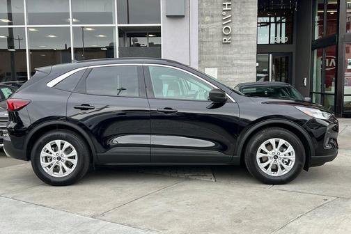 AGATE BLACK METALLIC 2023 Ford Escape Active