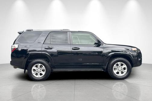 Midnight Black Metallic 2022 Toyota 4Runner SR5 Premium