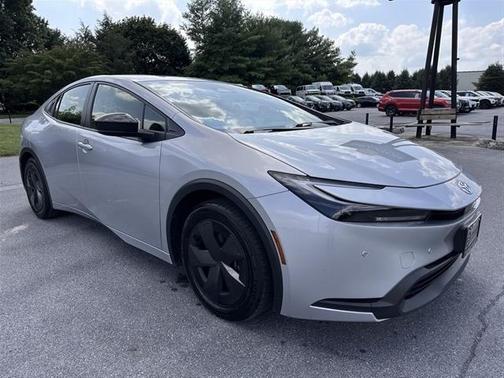 2024 Toyota Prius LE