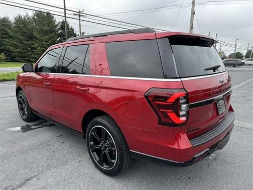 2022 Ford Expedition LIMITED w/ Stealth Performance Edition