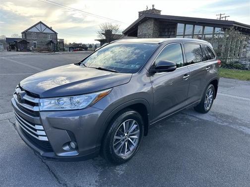 2018 Toyota Highlander SE