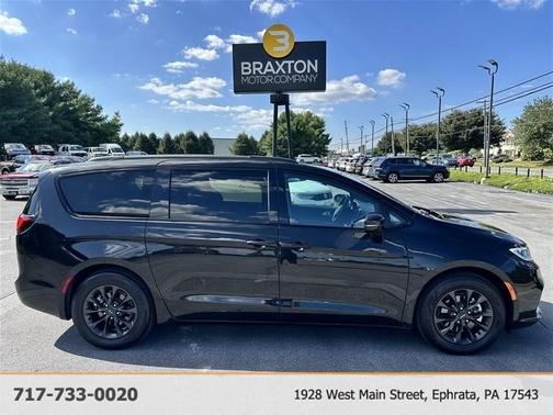 2022 Chrysler Pacifica Touring L