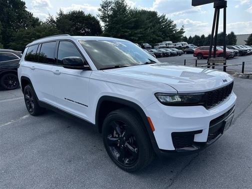 2022 Jeep Grand Cherokee L Altitude