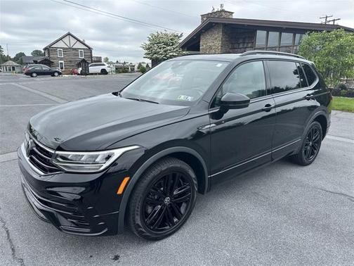2022 Volkswagen Tiguan 2.0T SE R-Line Black 4MOTION