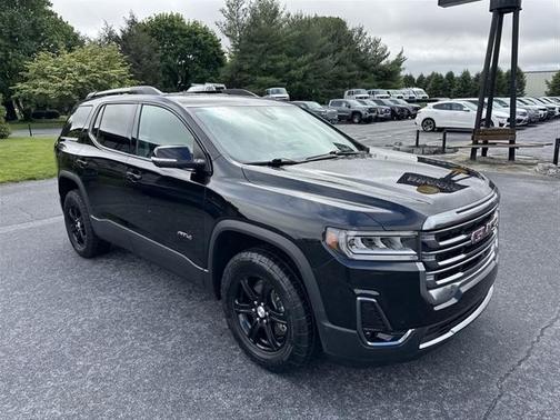2022 GMC Acadia AT4