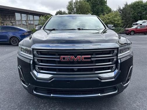 2022 GMC Acadia AT4