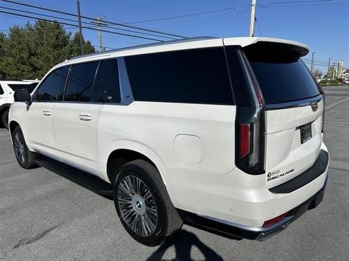 2022 Cadillac Escalade ESV Premium Luxury