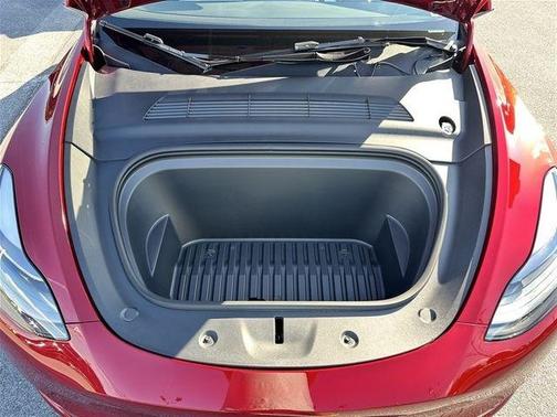 2024 Tesla Model Y Long Range Dual Motor All-Wheel Drive