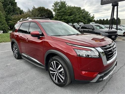 2023 Nissan Pathfinder Platinum 4WD