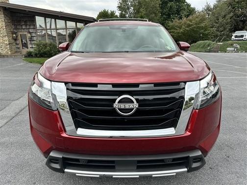 2023 Nissan Pathfinder Platinum 4WD