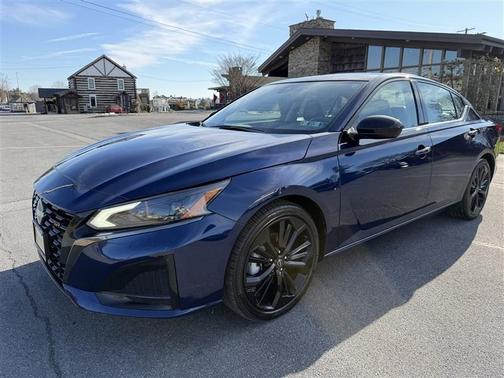 2023 Nissan Altima SR FWD