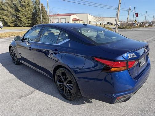 2023 Nissan Altima SR FWD