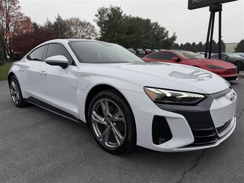 2023 Audi e-tron GT Premium Plus quattro